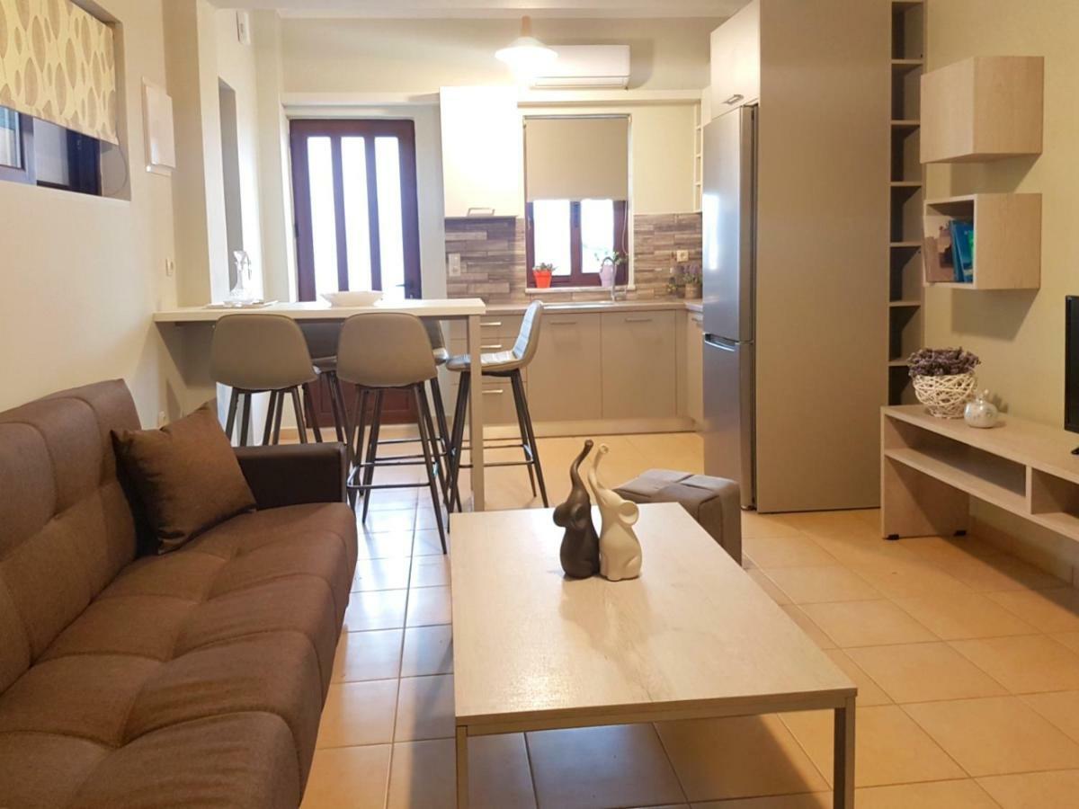 Emily' House Apartment Kissamos Bagian luar foto